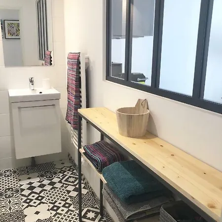 Le 17 Faubourg דירה אנסי